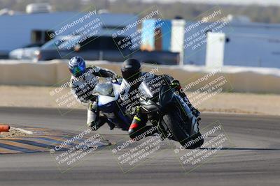 media/Dec-18-2022-SoCal Trackdays (Sun) [[8099a50955]]/Turn 2 (950am)/